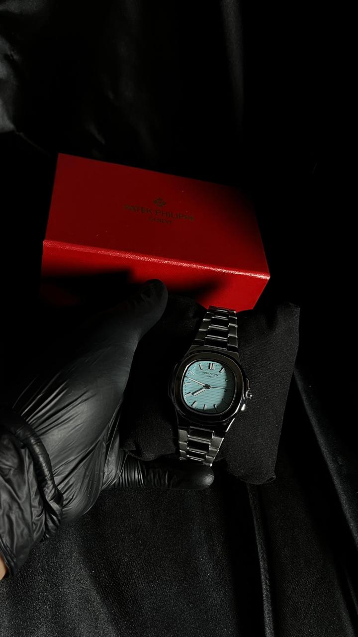 Patek Phillippe Geneve Nautilus in Stainless Steel