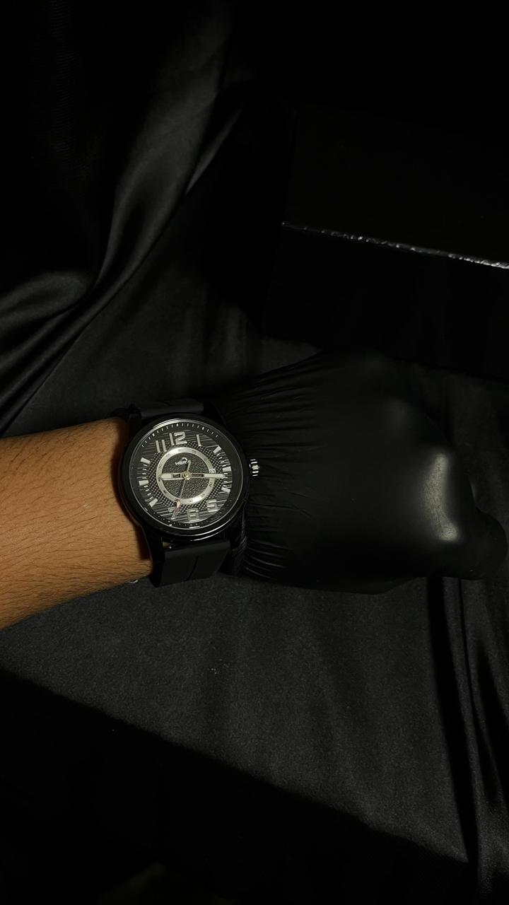 HERYI Boy's Watch in Black With Date